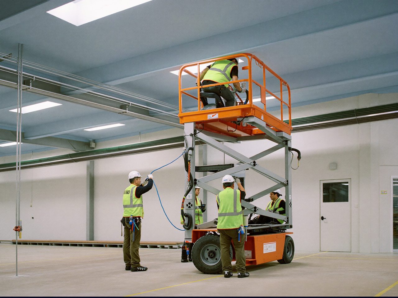 Cable tray installation on site